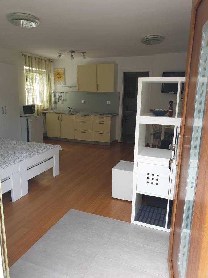 Studio Emma Ljubljana - Free Parking, Ac, Wifi Eksteriør billede